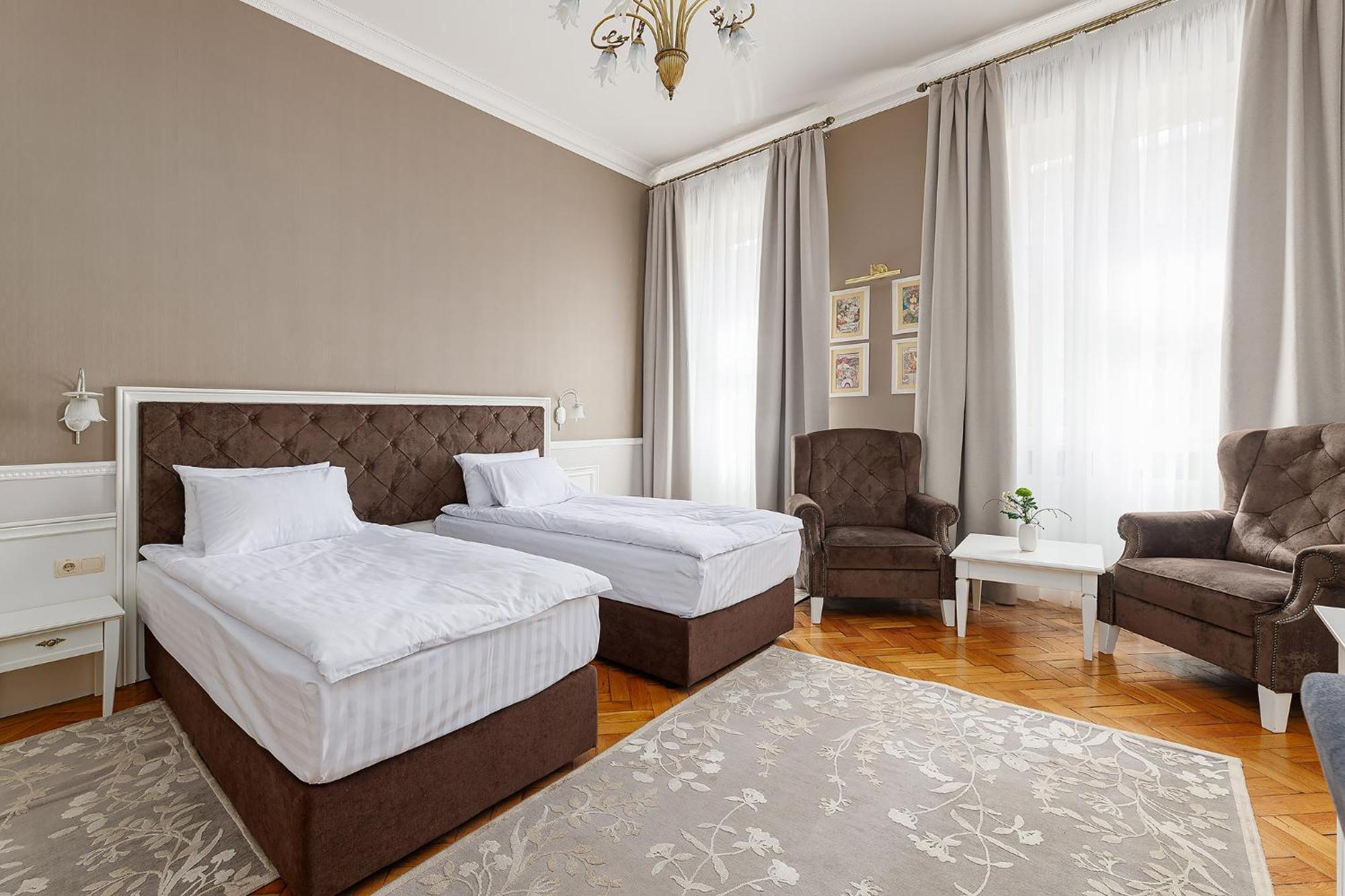 לבוב Modern Art Hotel מראה חיצוני תמונה